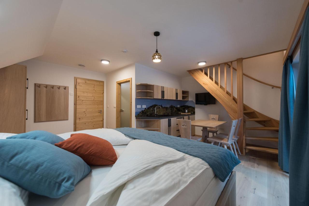 Guesthouse Lajnar Zgornja Sorica Exteriér fotografie