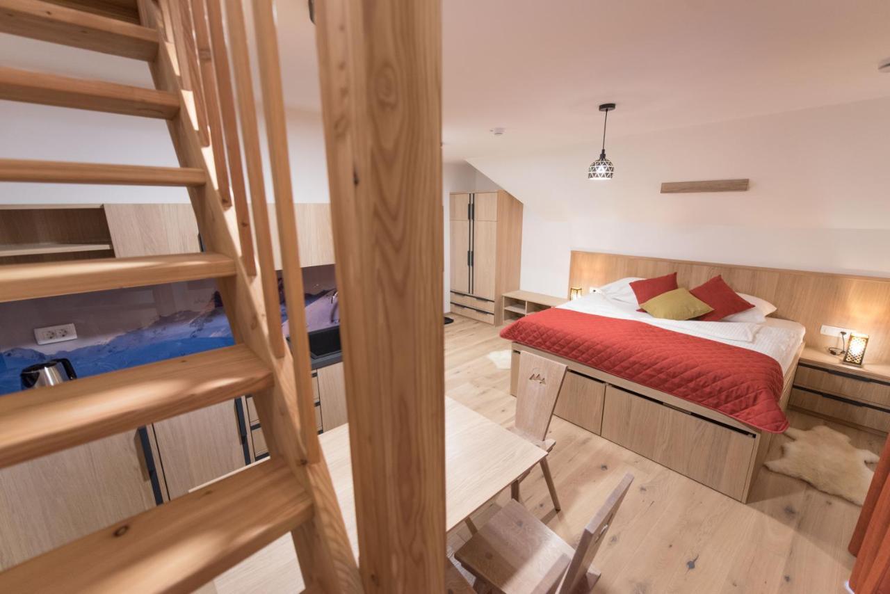 Guesthouse Lajnar Zgornja Sorica Exteriér fotografie