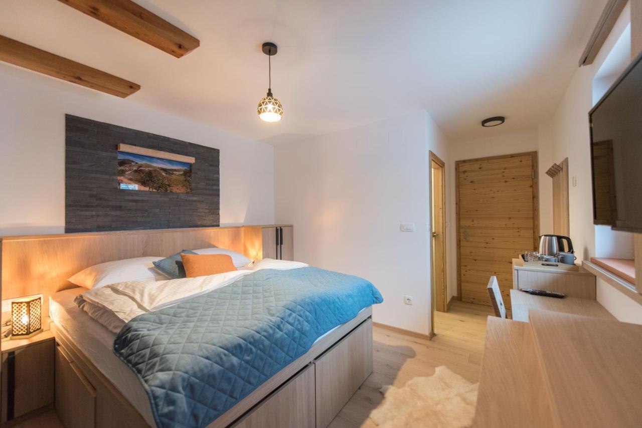 Guesthouse Lajnar Zgornja Sorica Exteriér fotografie