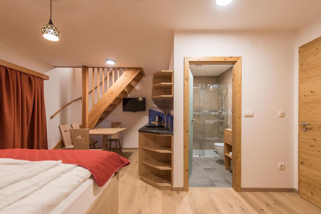 Guesthouse Lajnar Zgornja Sorica Exteriér fotografie