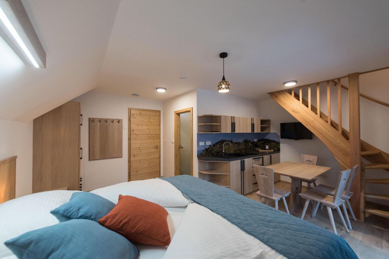 Guesthouse Lajnar Zgornja Sorica Exteriér fotografie